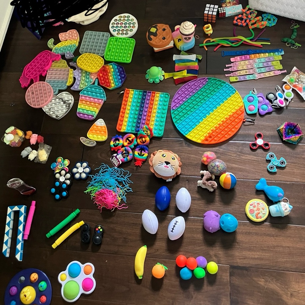 HUGE FIDGET COLLECTION (everything being sold is in great condition!)